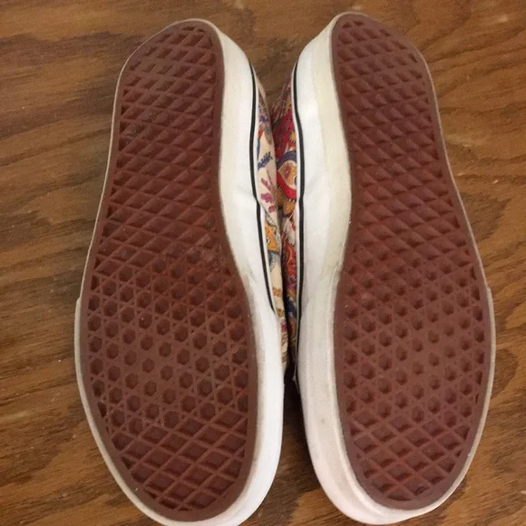 UNISEX VANS SNEAKERS - Picture 7 of 8